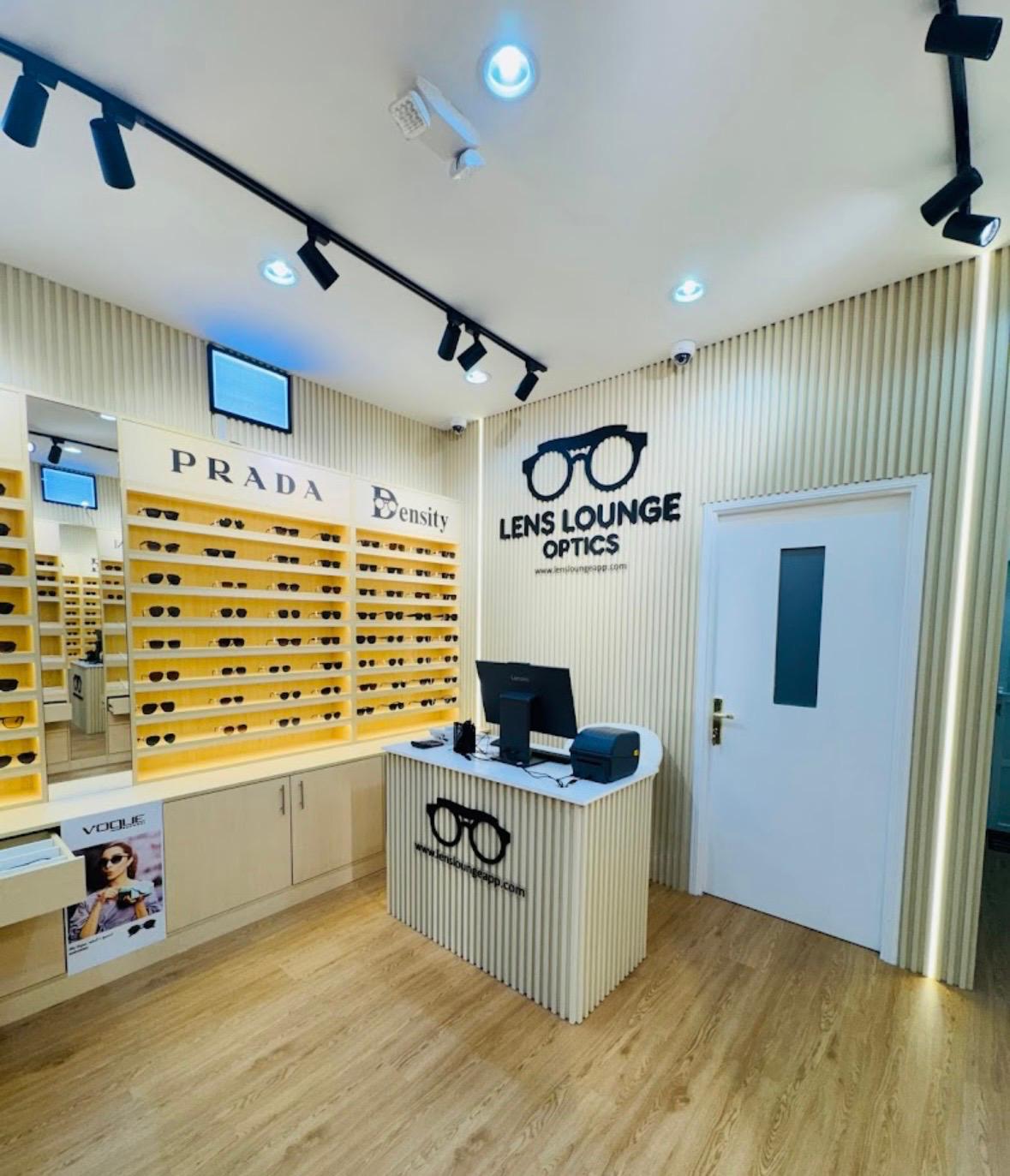 Lens Lounge shop 1
