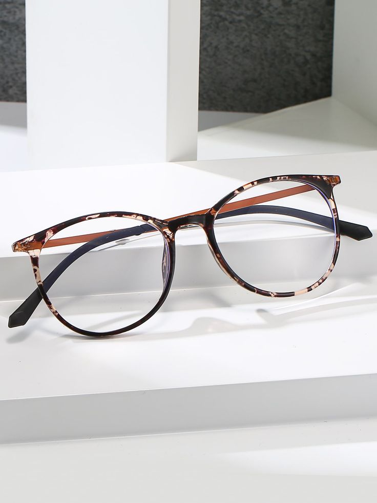 Lens Lounge glasses collection